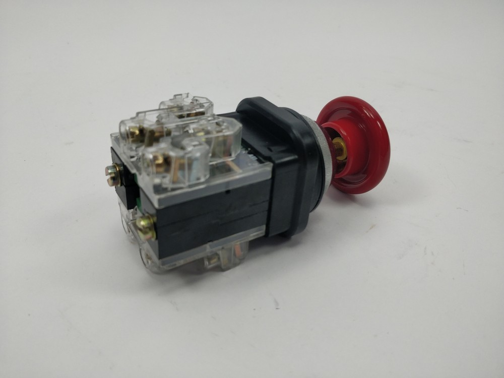 Schneider / Telemecanique XB2MT42 Pushbutton 31258