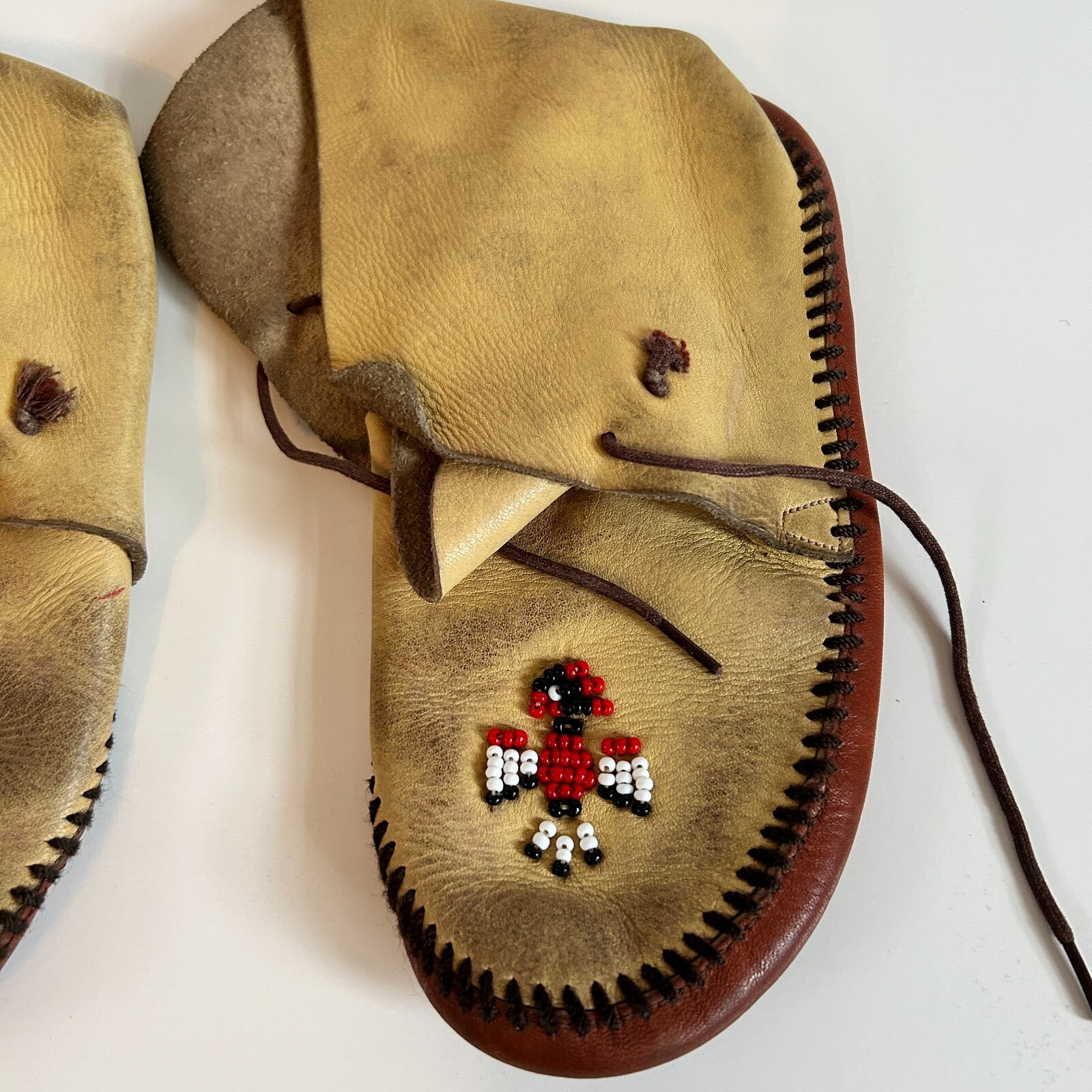 Vintage 8" BEADED Thunder Bird LEATHER NATIVE AMERICAN INDIAN MOCCASINS BOOTIES