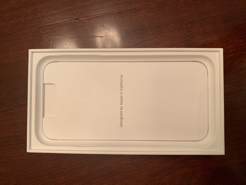 iPhone 11 Box
