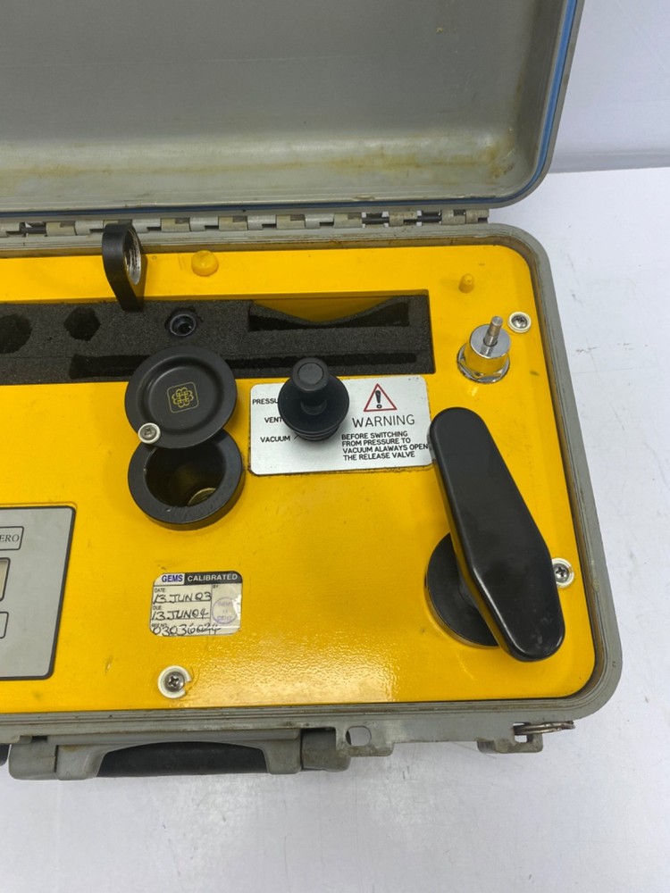 BUDENBERG E400 DIGITAL HYDRAULIC PRESSURE CALIBRATOR