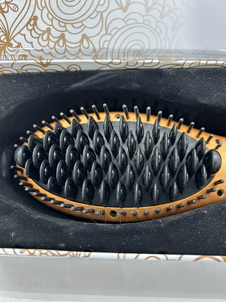 Neo Ionic Heated Straightener Brush