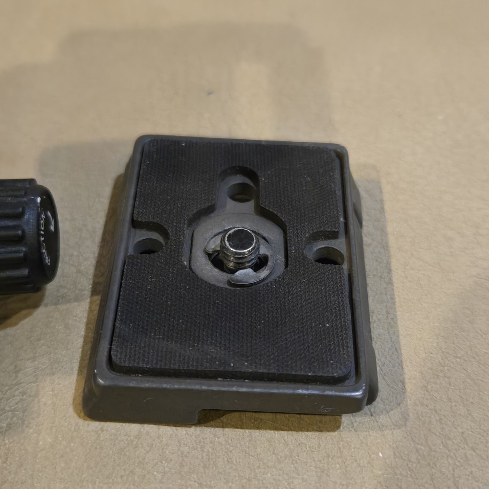 Manfrotto 496RC2 Compact Ball Head with Quick Release Plate