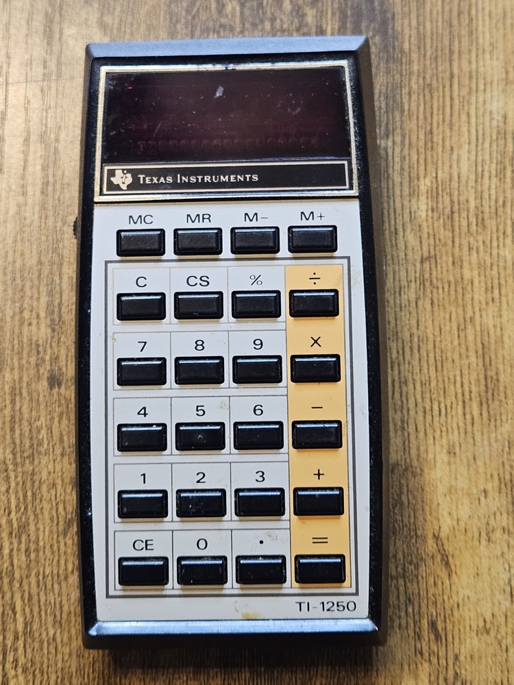 Vintage TEXAS INSTRUMENTS TI-1250 Electronic Calculator Memory Red Display & Box
