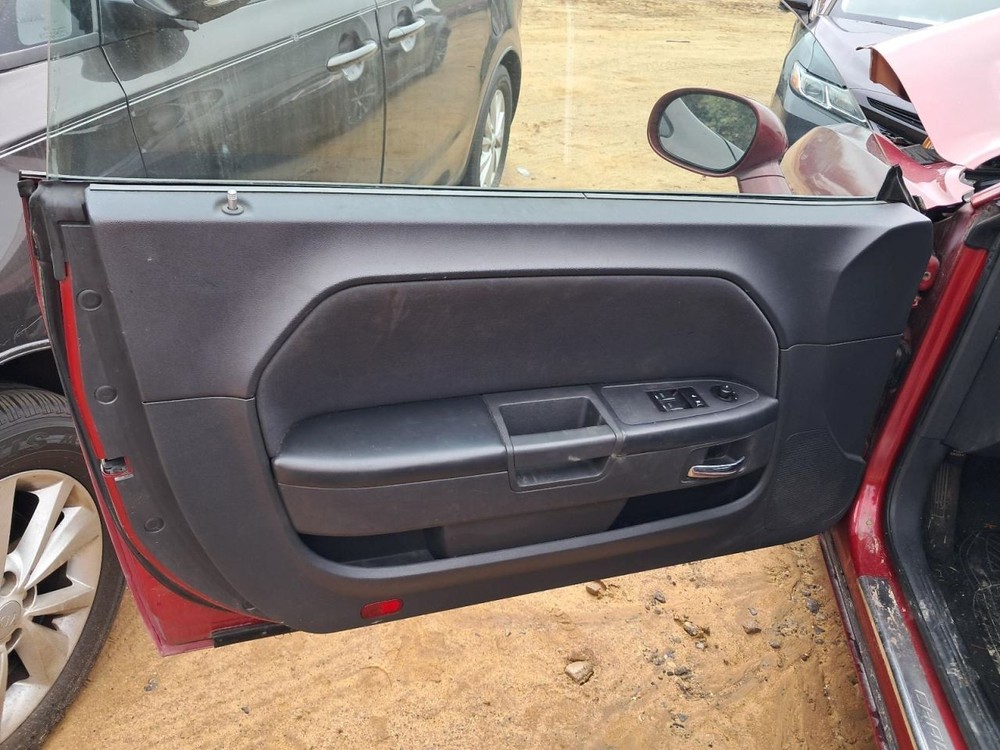 CHALLENGE 2010 Glove Box 4805321