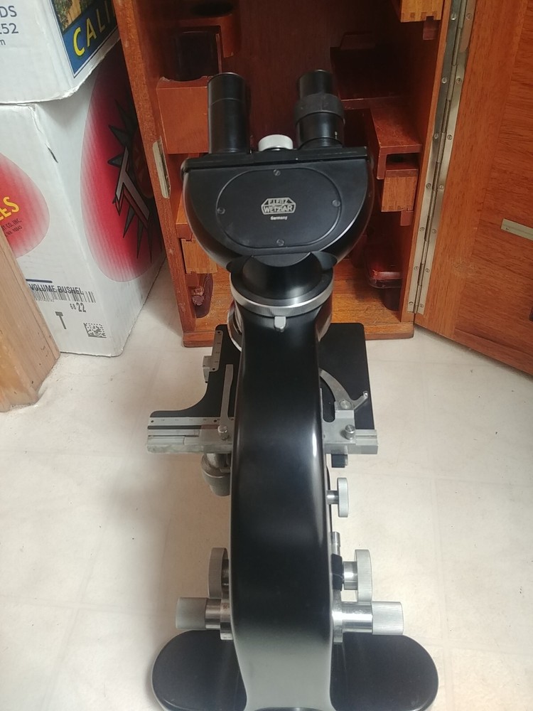 Vintage LEITZ WETZLAR Microscope Bincular GERMANY