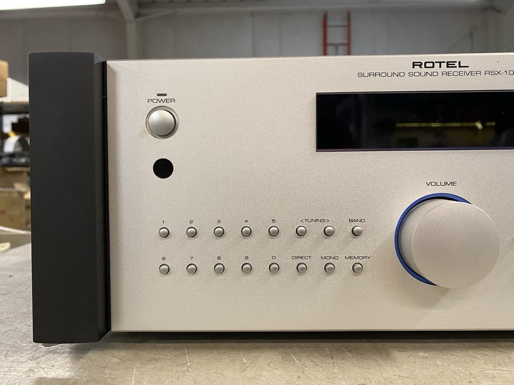 Rotel RSX-1055 Surround Sound A/V Receiver - SHOWN WORKING