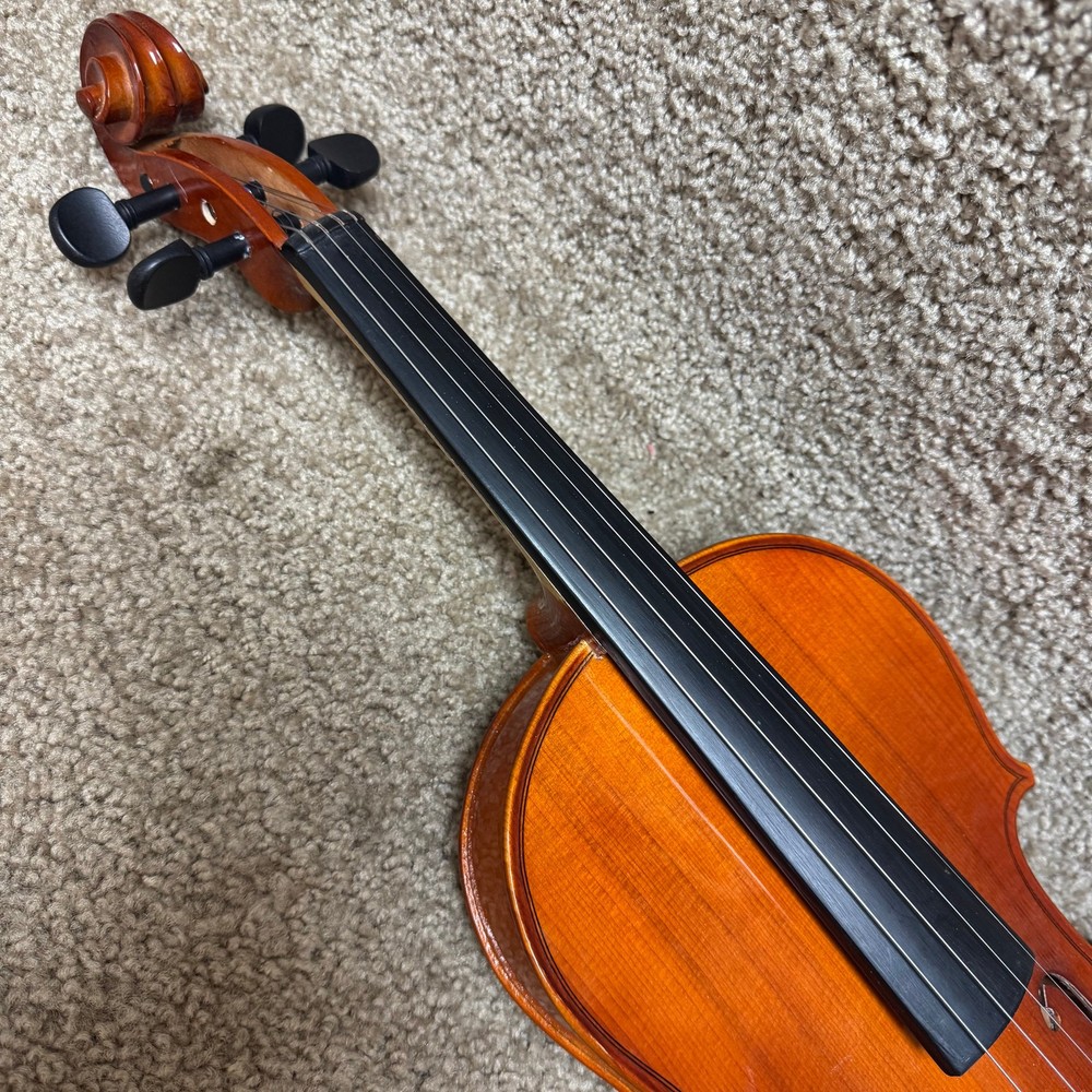 Violin Unlabeled 4/4 w/Case & Bow B