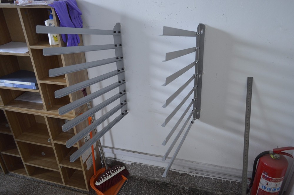 US Shipping! 8-Layer Wall Mounting Screen Frame Holder,Wall Fixed Type 006357