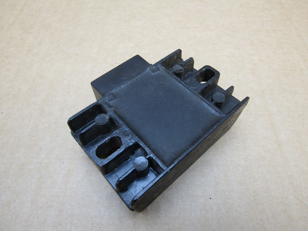 Keeway RKF 125 2020 8,111 miles regulator rectifier (14564)