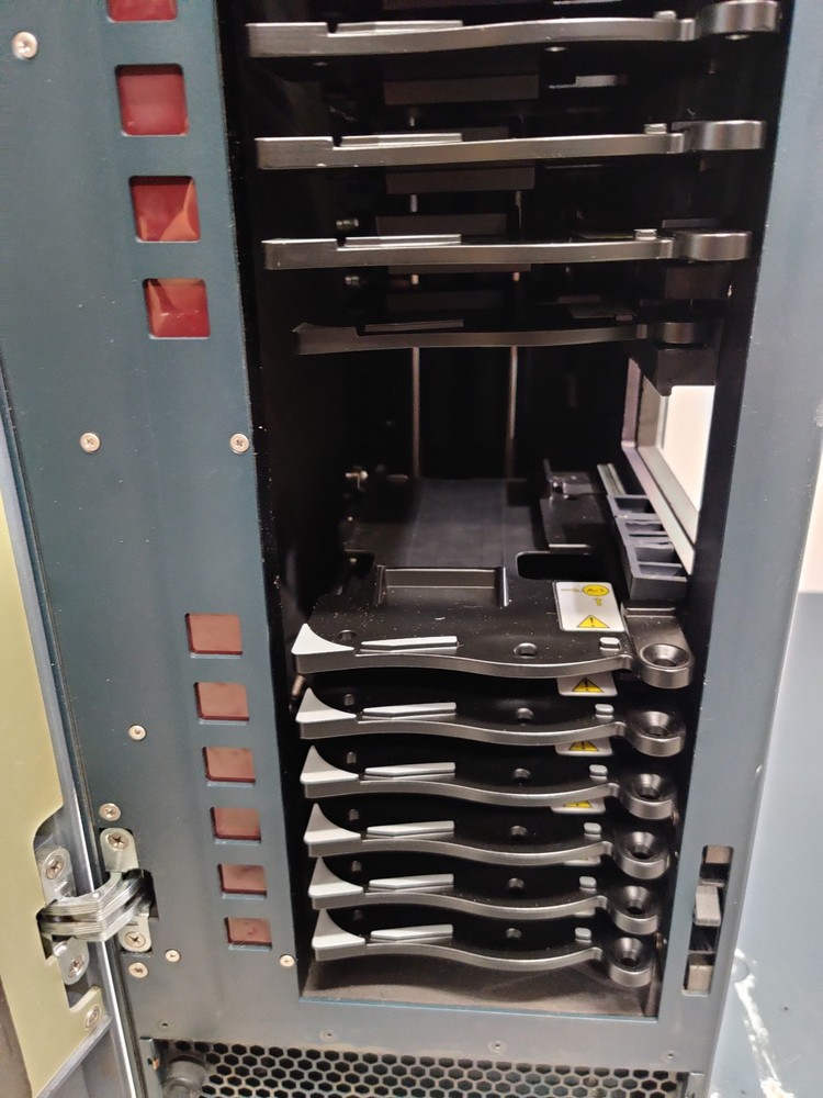 Waters Acquity Sample Organizer UPLC HPLC 8064 samples 40°C, Plate latch Working