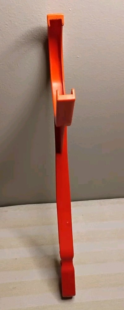 Handheld Clay Target Thrower