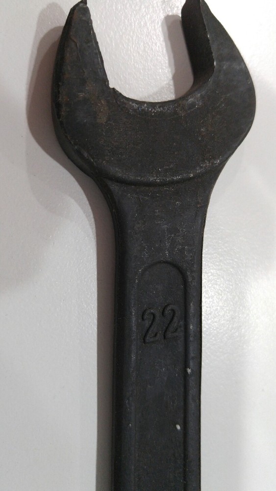 22 spanner wrench steel tool-NEW