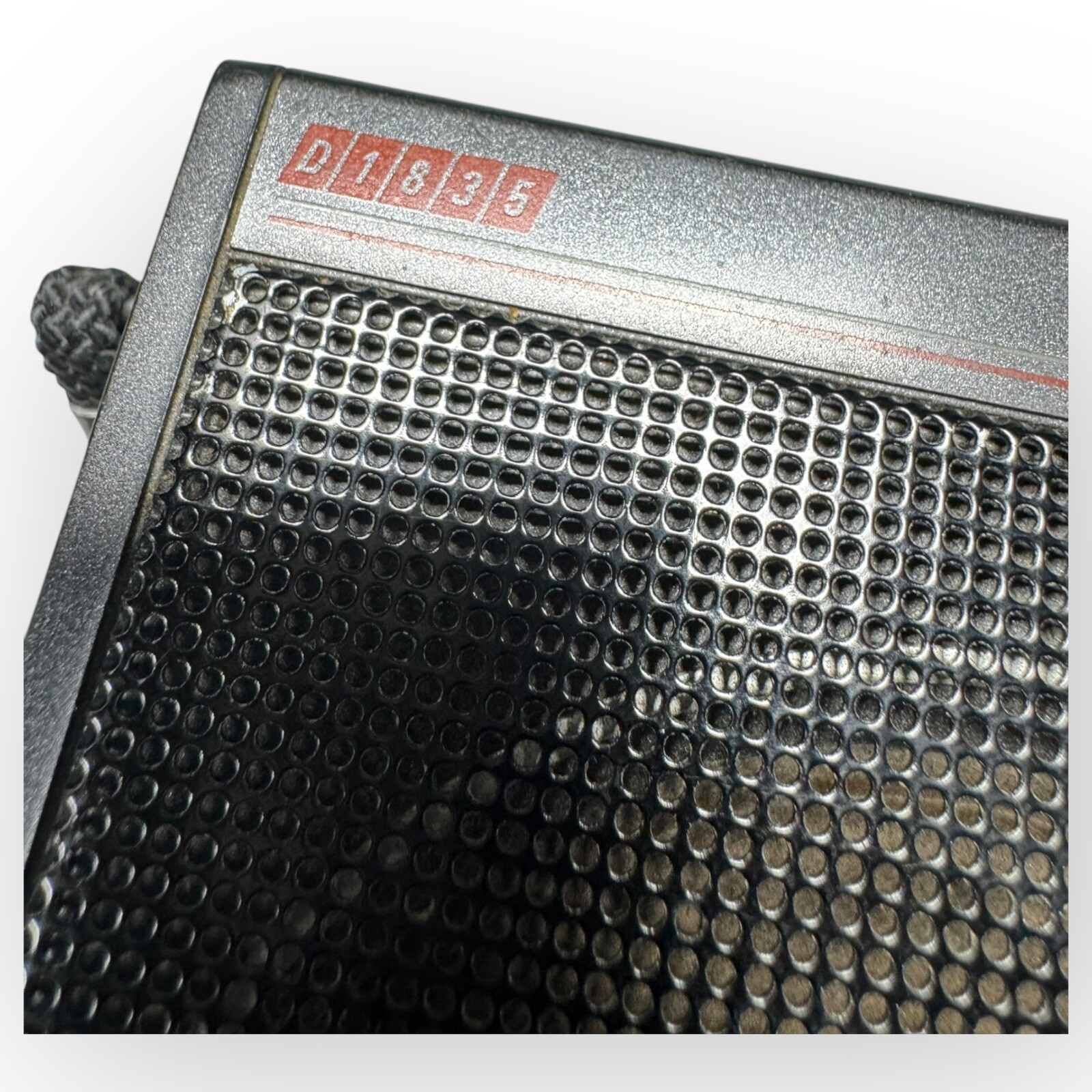 Magnavox D1835 VINTAGE Shortwave 12-Band Portable Radio SLEEVE TESTED WORKS