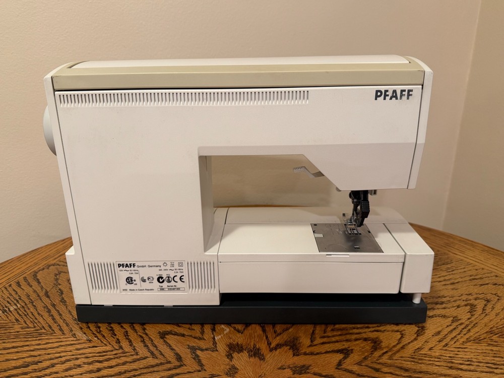 PFAFF Expression 2034 sewing machine