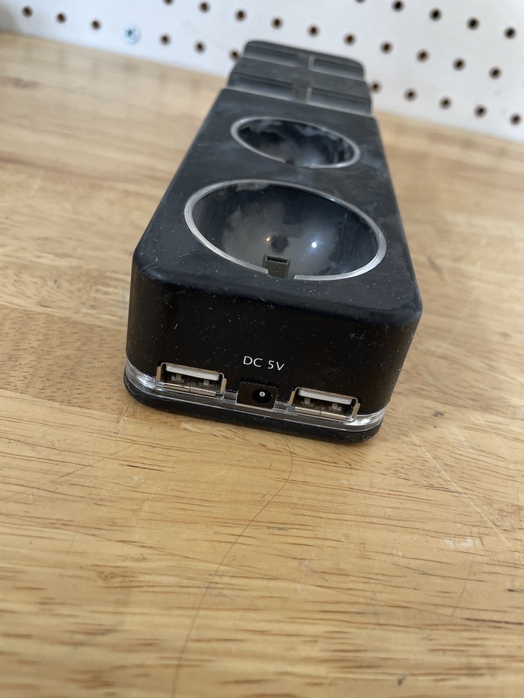 PS3 Move Quad Dock Pro For PlayStation 3 DGPS3-3811 Untested