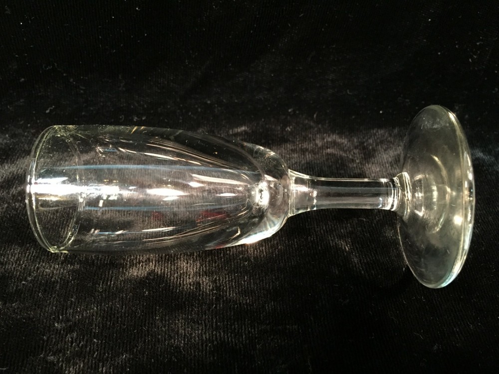 2 Different Sets of 4 Cordial Glassware
