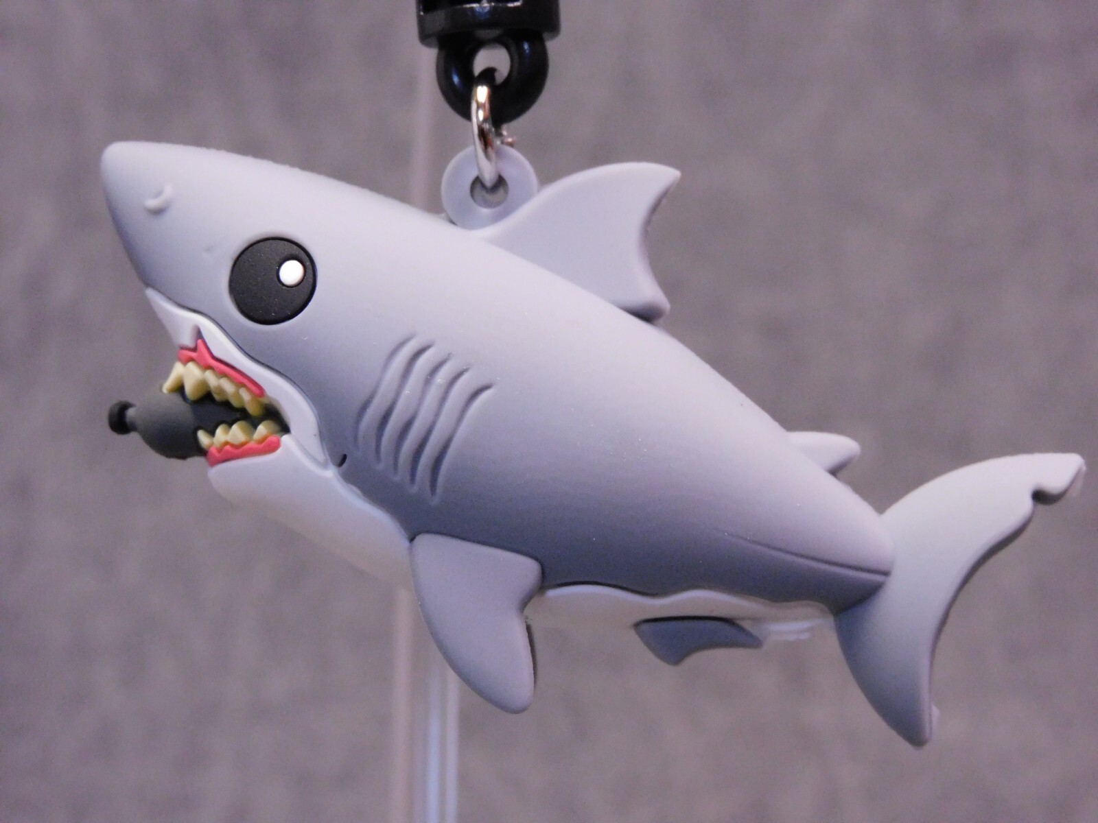 JAWS NEW * Bruce Diving Tank Clip * Blind Bag Key 50th Anniversary Monogram