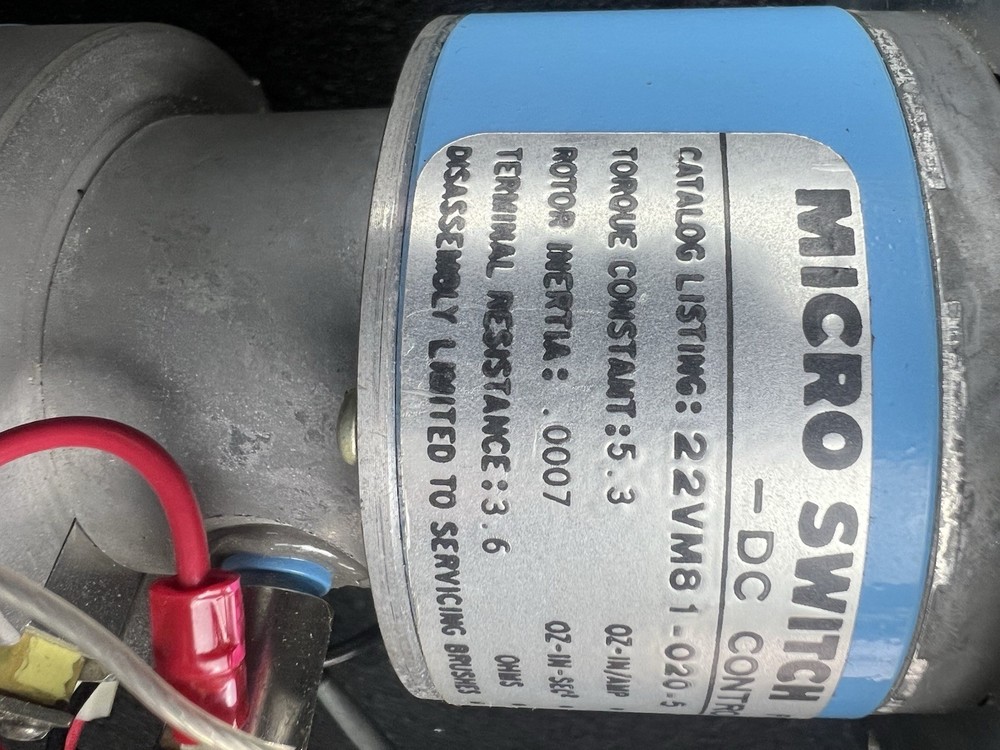 MICRO SWITCH DC CONTROL MOTOR 22VM81-020-5 serial8010257529 Read The Description