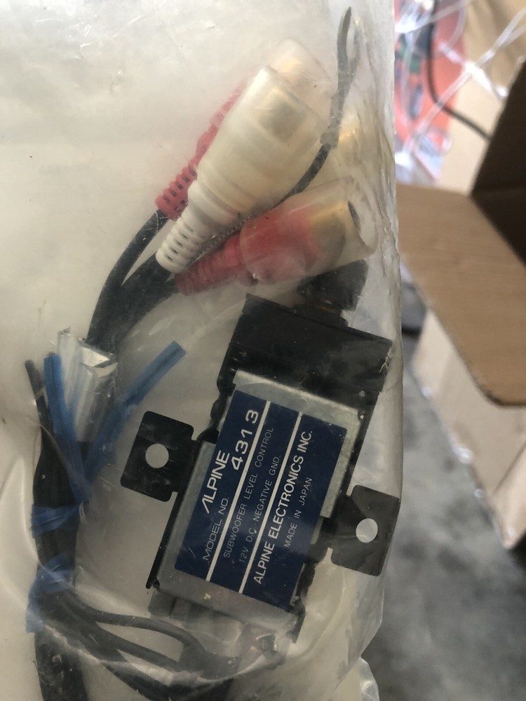 Alpine Subwoofer Control 4313
