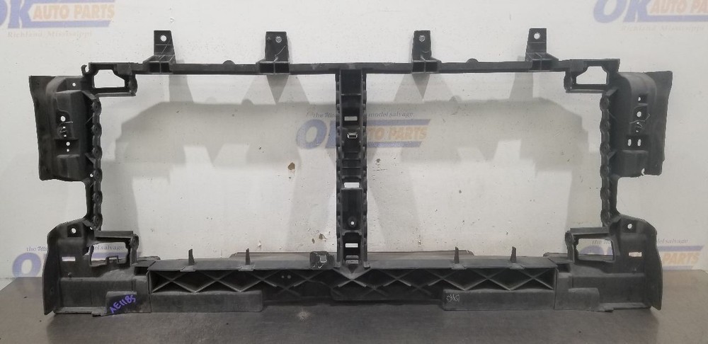 20 CHEVY SILVERADO 1500 AIR SHUTTER 5.3L