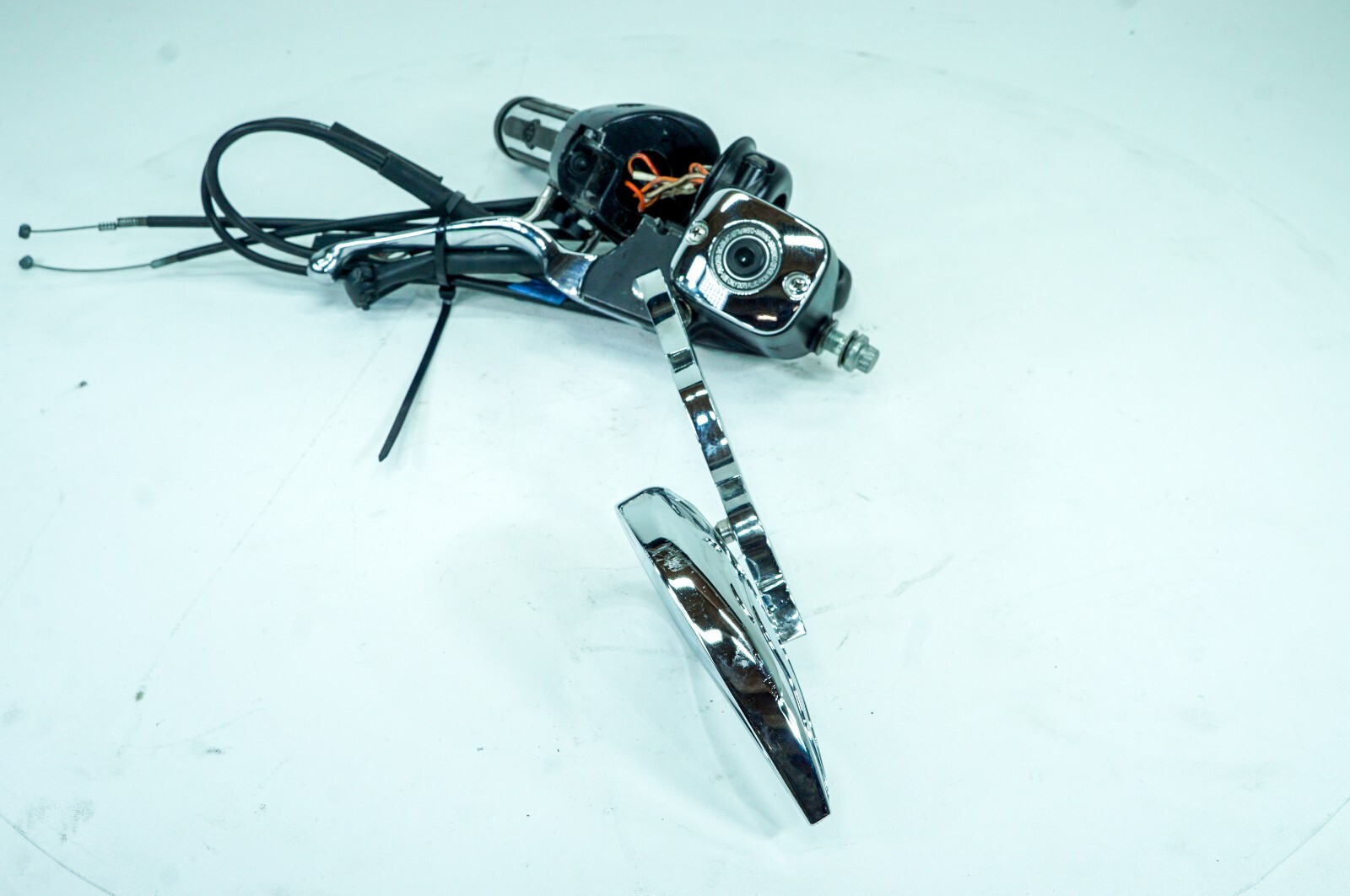 05 Harley Softail Deluxe FLSTN OEM Right Engine Start Kill Switches Control 1315