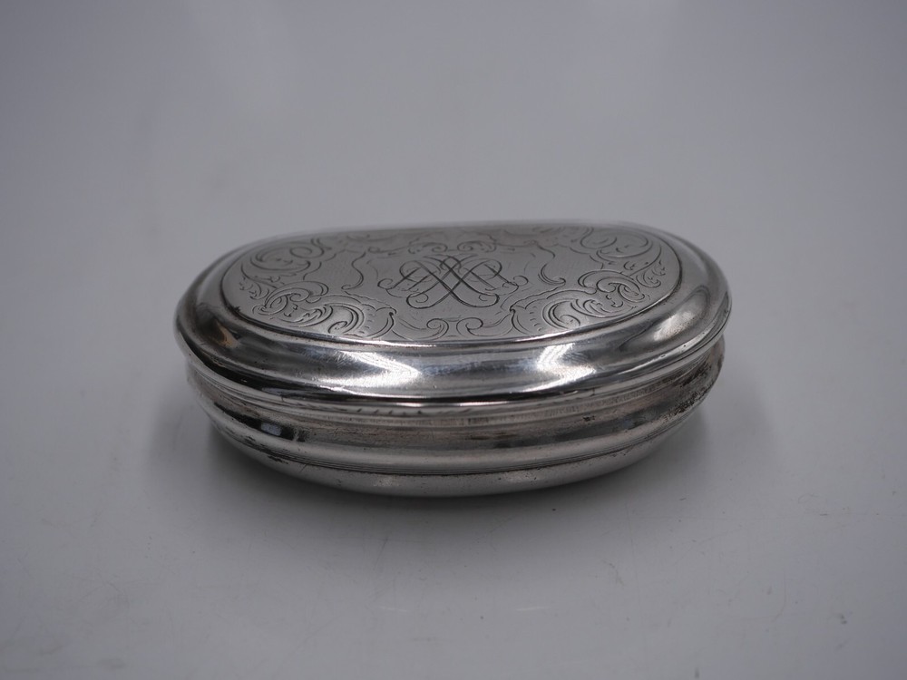 RARE 18TH COUNTRY OR GERMANY SOLID SILVER SNUFFBOX OR BOX