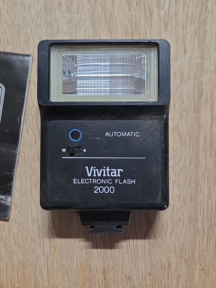 Vivitar Automatic Electronic Flash 2000 Camera Automatic Shoe Mount Universal