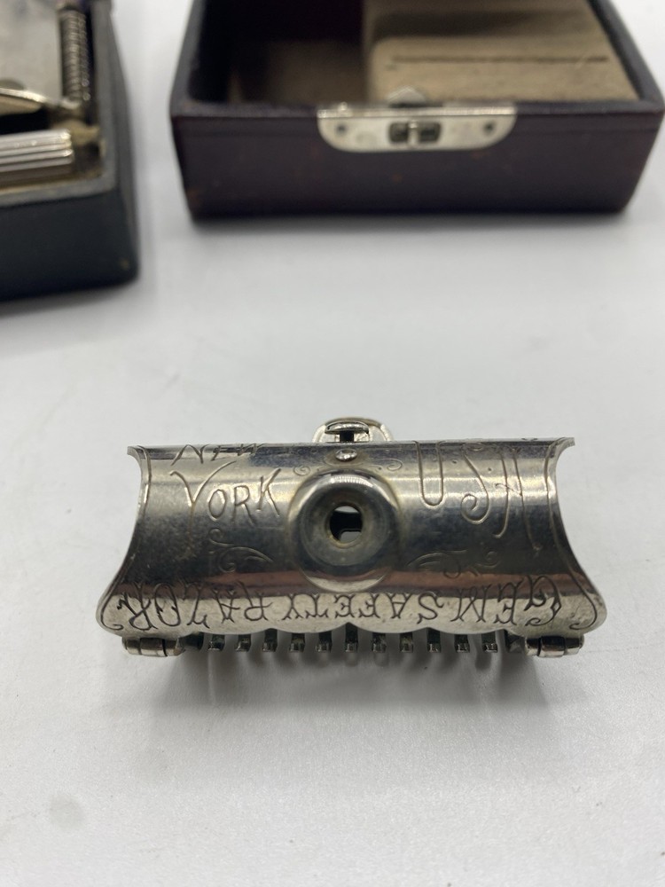 Vintage GEM Razor