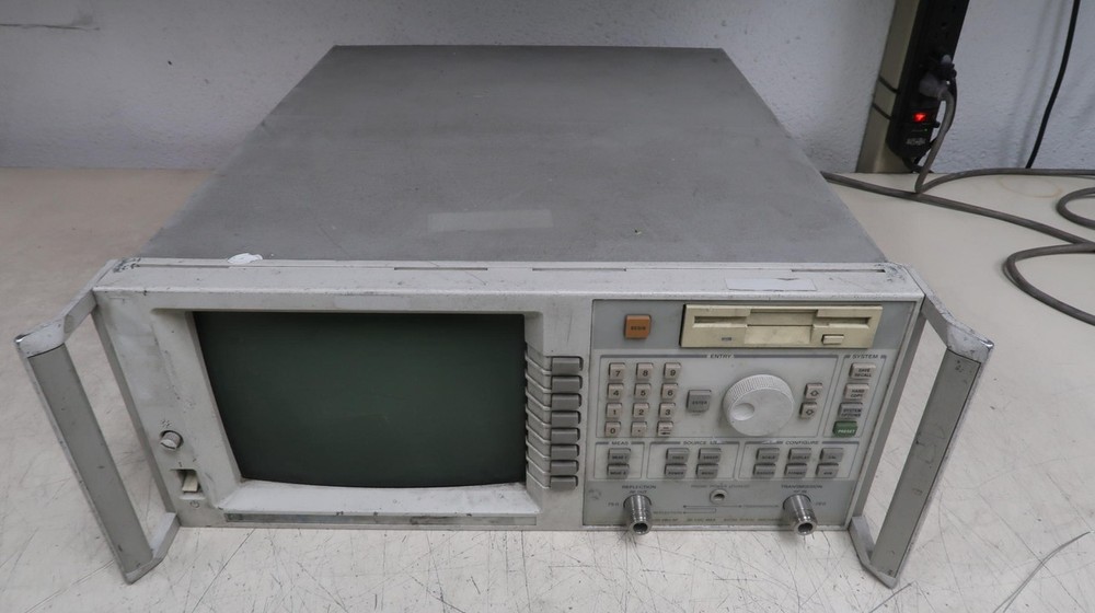 HP 8712ET RF NETWORK ANALYZER M0262