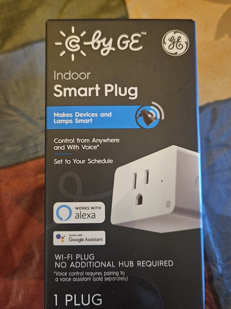 Smart Bulb pack with Smart Plug