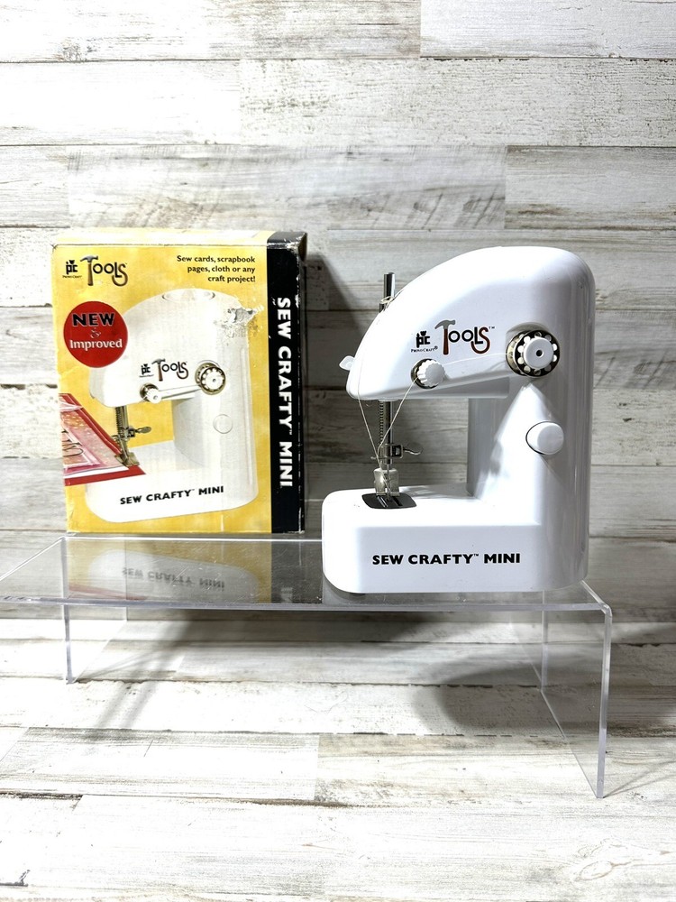 Provo Craft PC Tools Sew Crafty Mini Sewing Machine Hand Held Working Condition