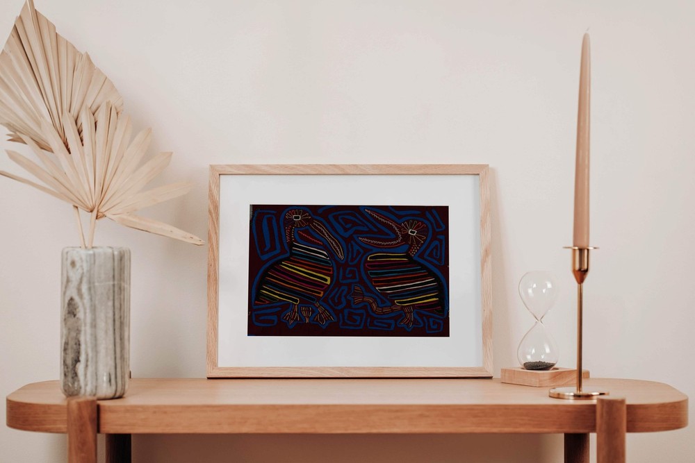 Maroon And Blue Squawking Bird Mola