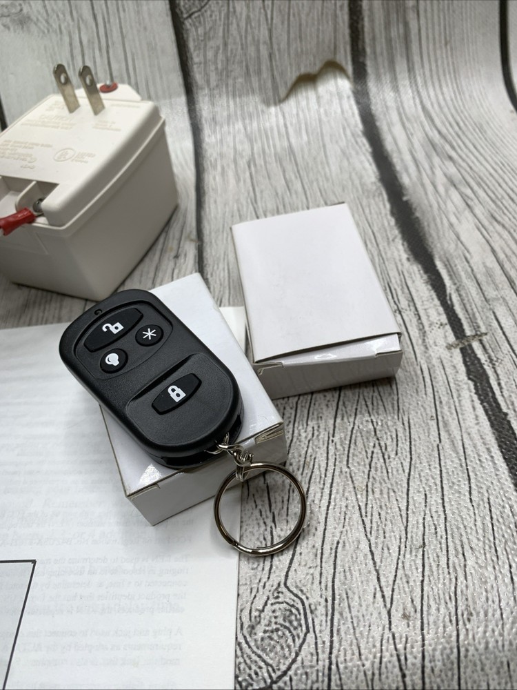 GE Simon XT Security System Panel And Accessories