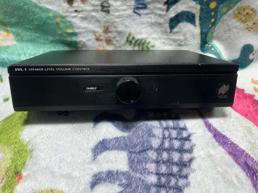 Niles SVL-1 Speaker Selector Speaker-Level Volume Control Black