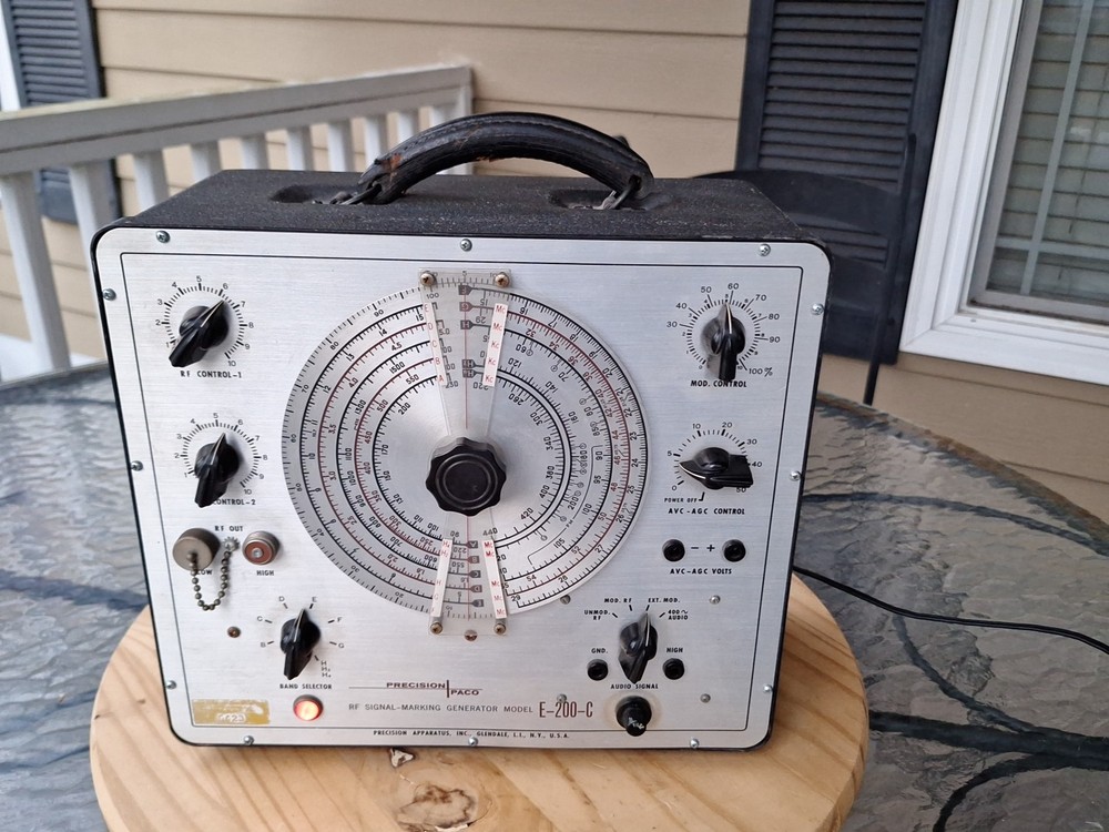 Vintage PRECISION PACO E-200-C RF SIGNAL-MARKING GENERATOR Untested