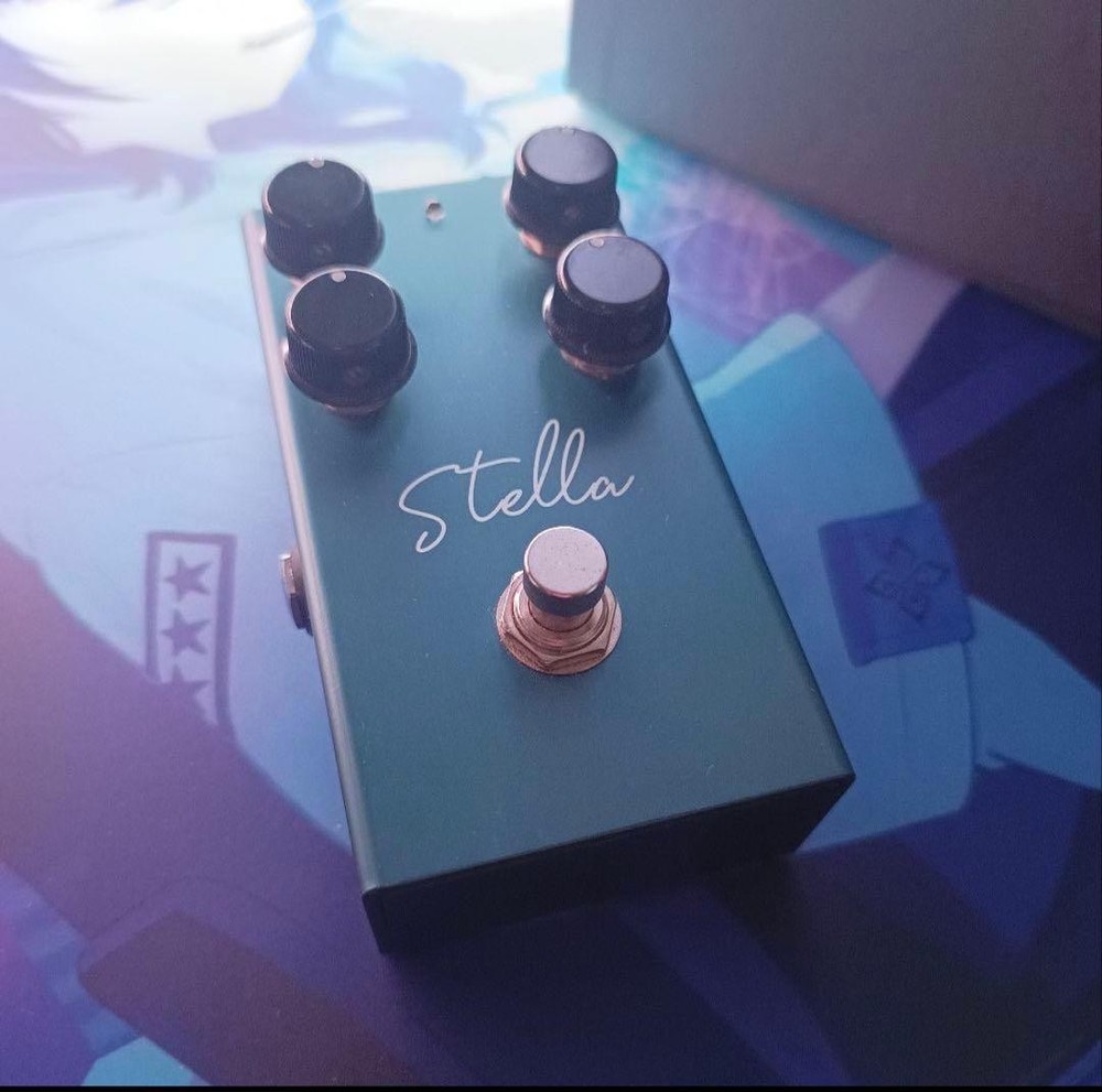 Virtues Stella Distortion Effect Pedal Green