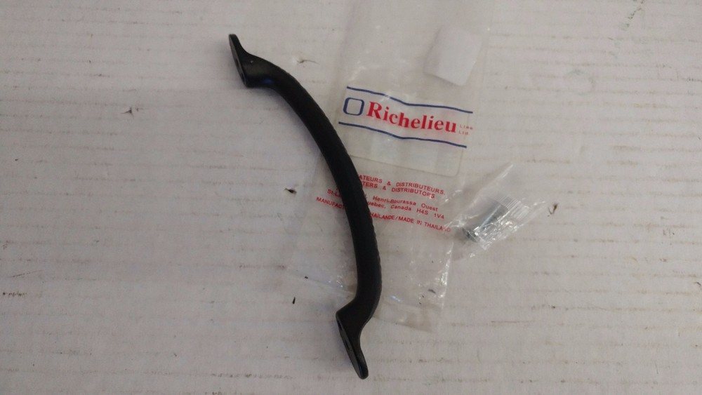 Richellu BP23218128900 Matte Black Drawer Pull 5"