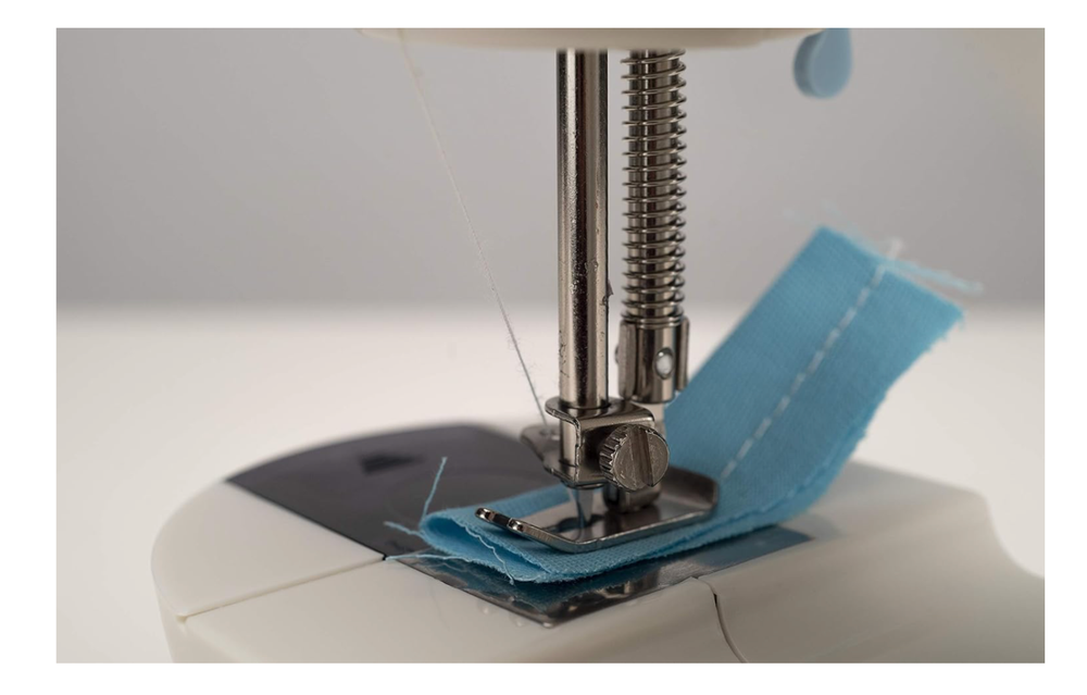 Michley LSS-202 Mini Mechanical Sewing Machine