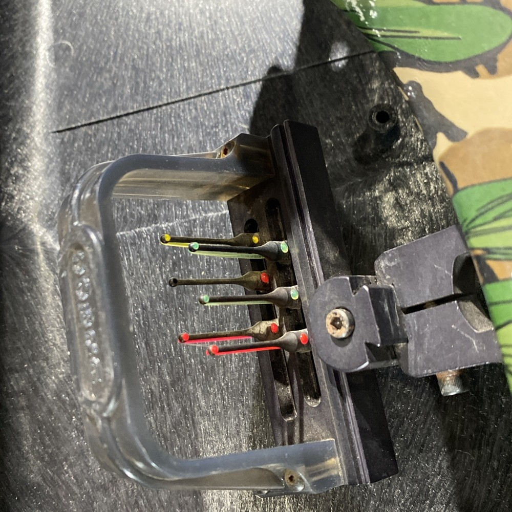 3pc Browning Mirage 3D Bear First Strike w/ Case Compound Bow Archery *NO STRING