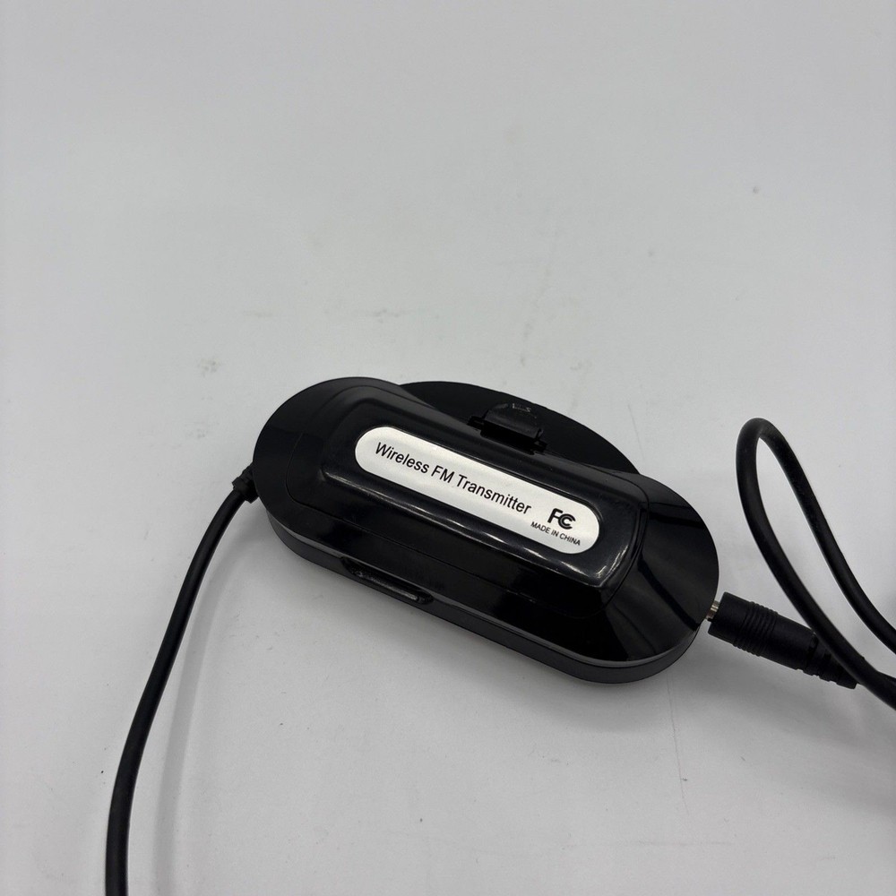 iWORLD Wireless FM Transmitter- Iphone, Ipod, MP3, BLACK Incl Batteries