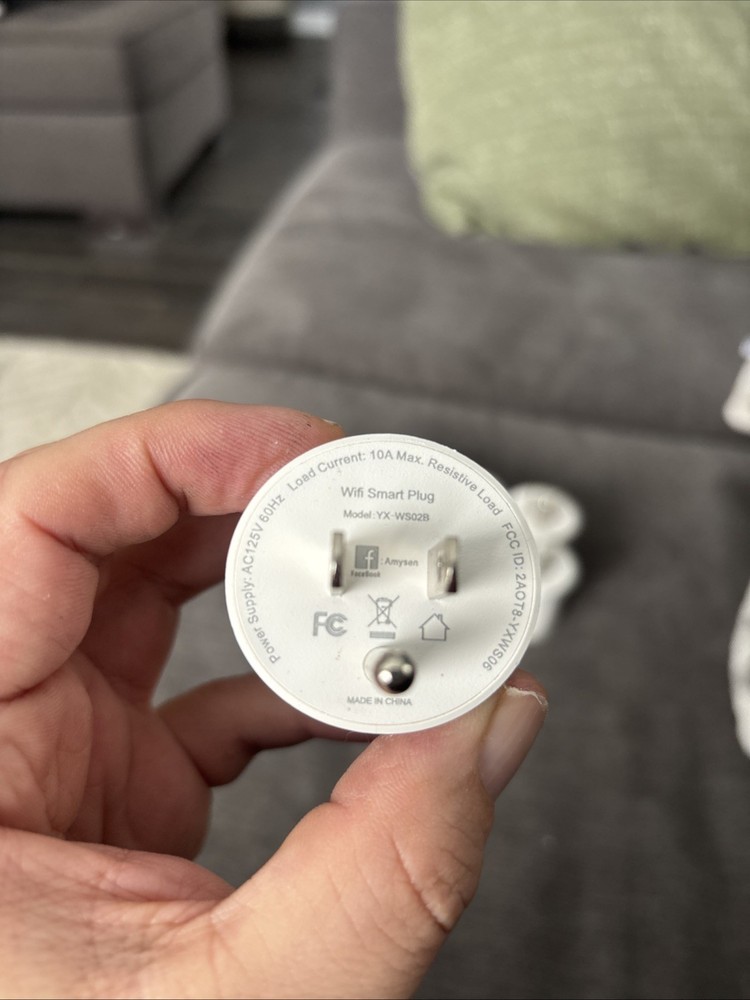 Eight Amysen YX-WS02B Smart Plugs