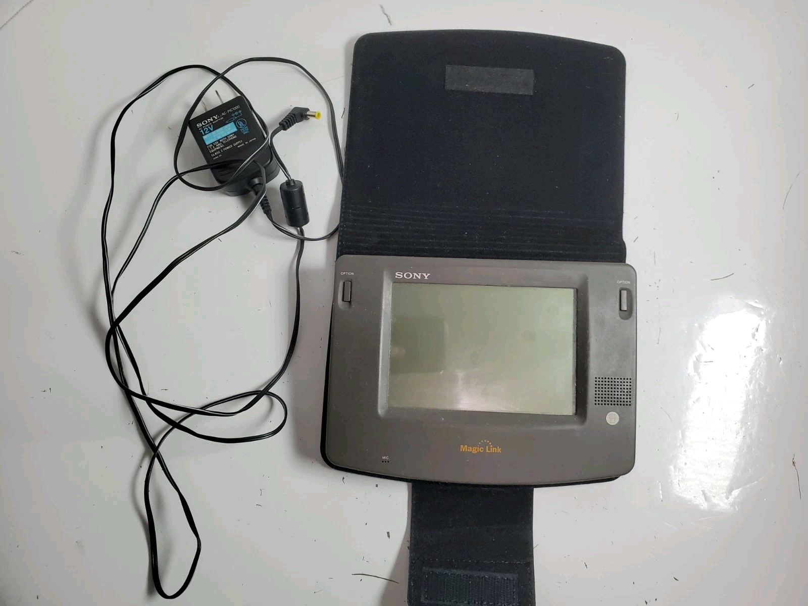Sony PIC-1000 Magic Link With Power Adapter & Cover - Tested Working