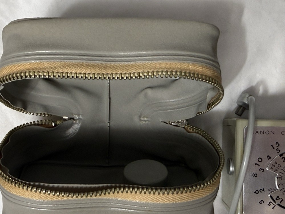 Vintage Canon Flash Unit Model J-3 With Case – External Flash Accessory (S2)