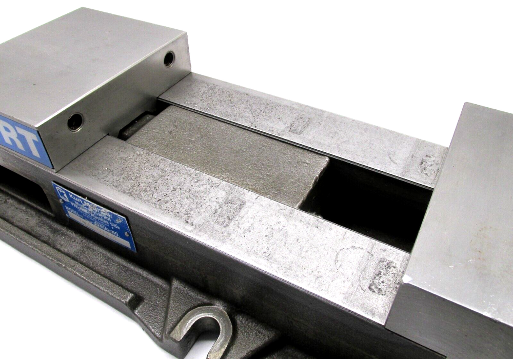 KURT ANGLOCK 6" MILLING MACHINE VISE - #D675
