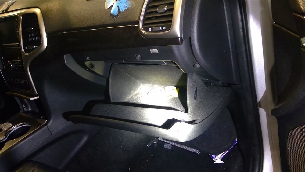 GRANDCHER 2011 Glove Box 919317