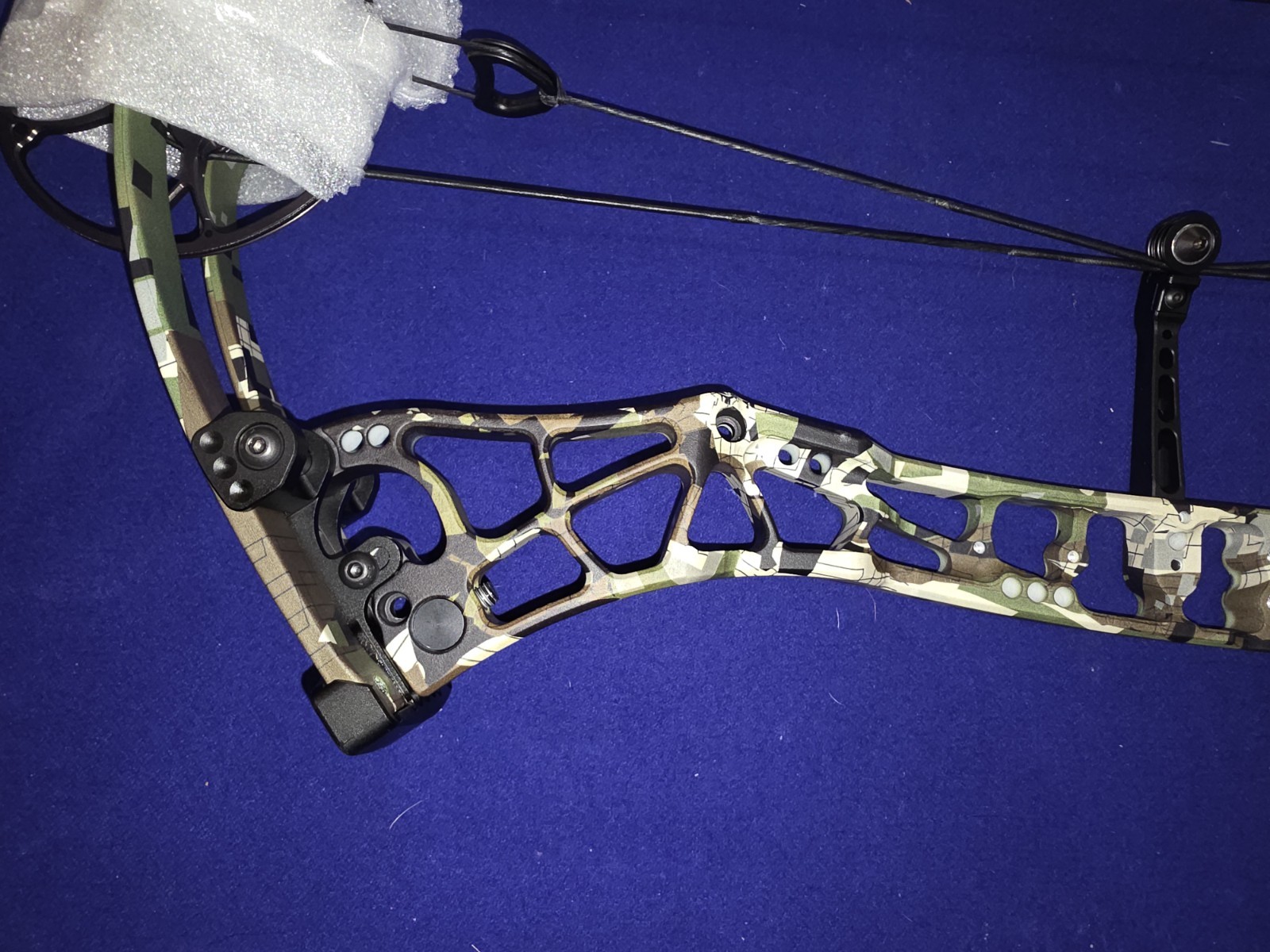 Darton Consequence Right Hand 60# Ursi Emerge 2.0 Camo - Brand New - 54