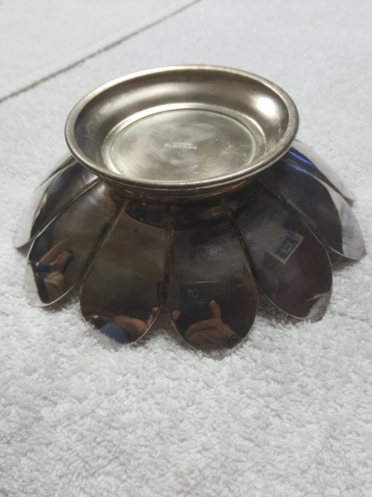 Vintage Leonard silverplate Lotus flower candy dish/nut dish