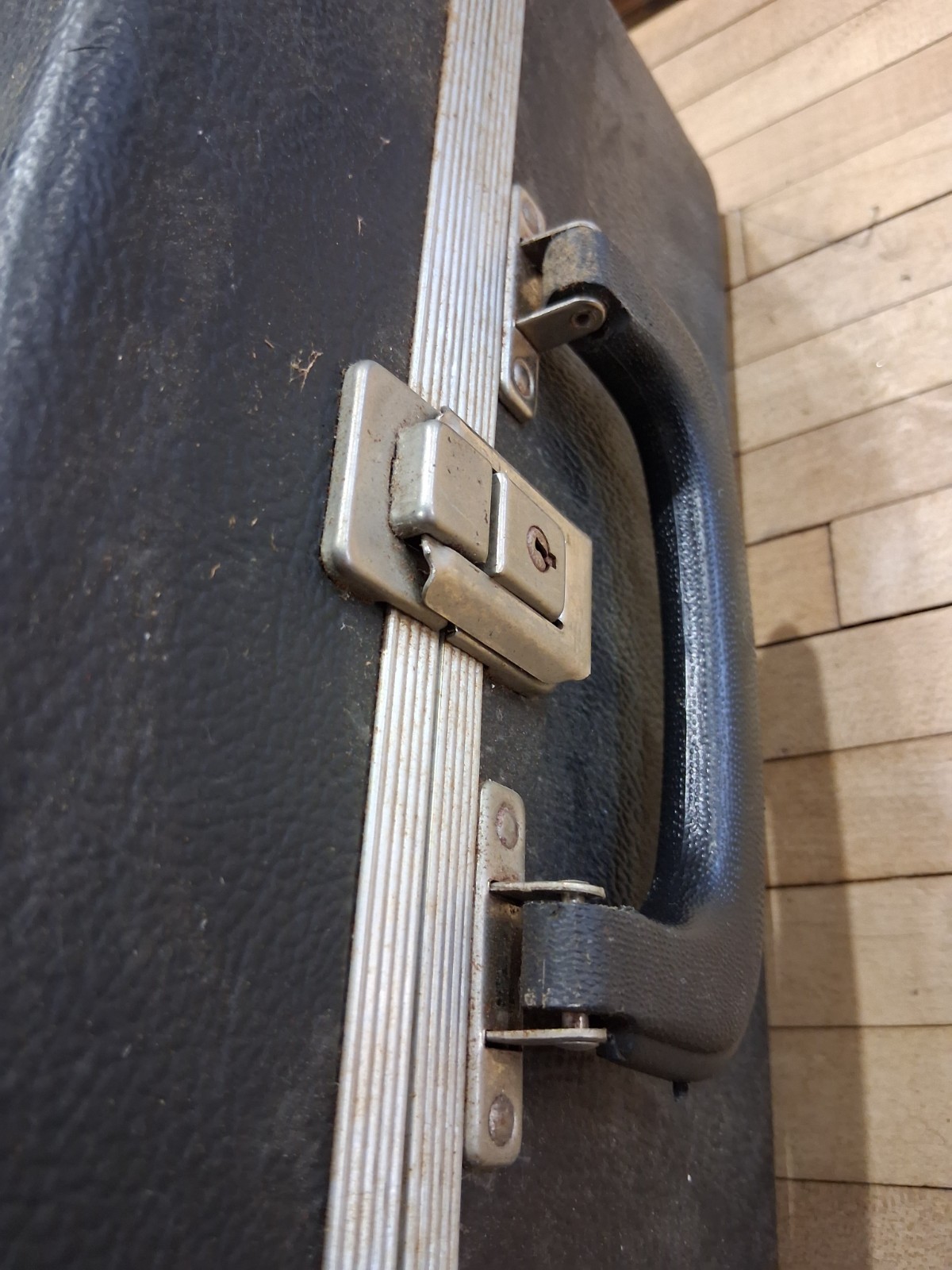 MADA Medical Portable Oxygen Kit Dual Cylinder Regulator Case