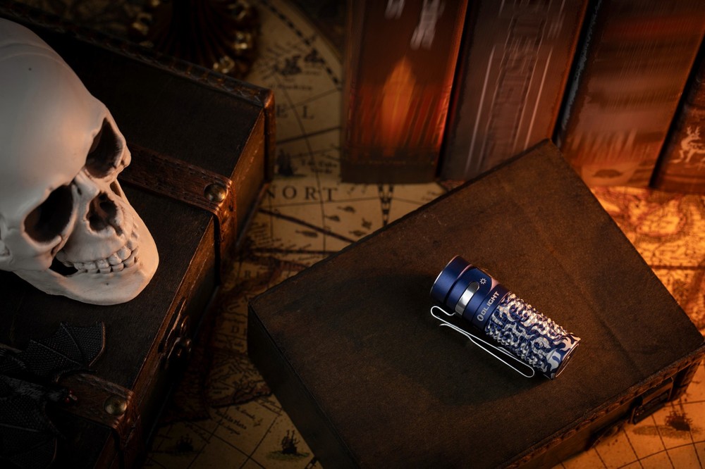 Olight Baton 4 Blue Phantom Waterproof Rechargeable Flashlight 1300 Lumens