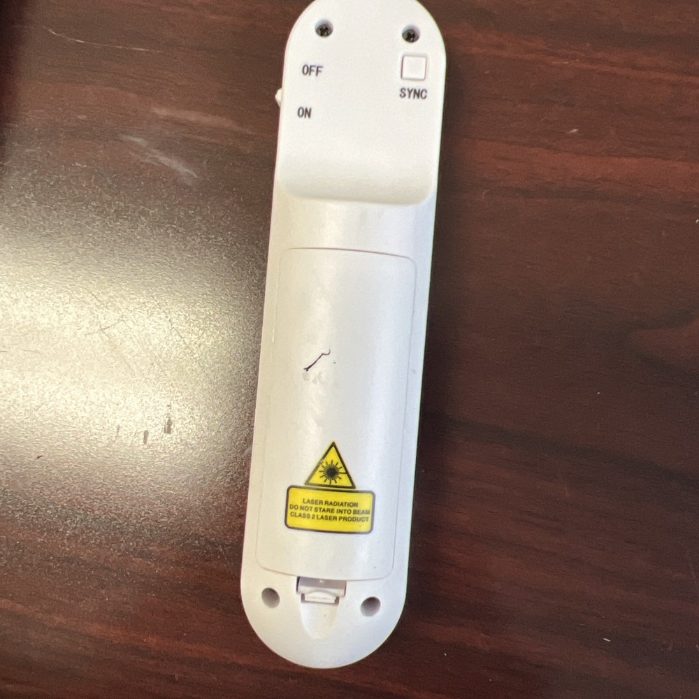 Ikan Elite Bluetooth Remote Control for iPad Teleprompter w/Laser Pointer & Case